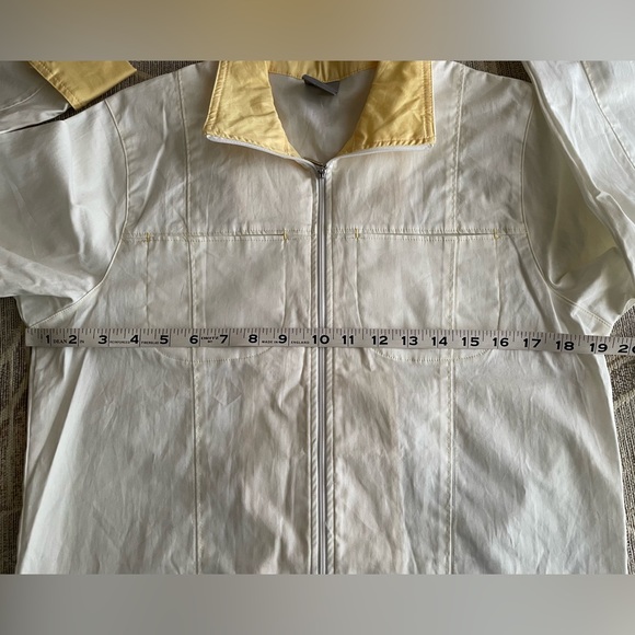 *SOLD* NWOT Nike Ladies Jacket size M - Picture 11 of 11